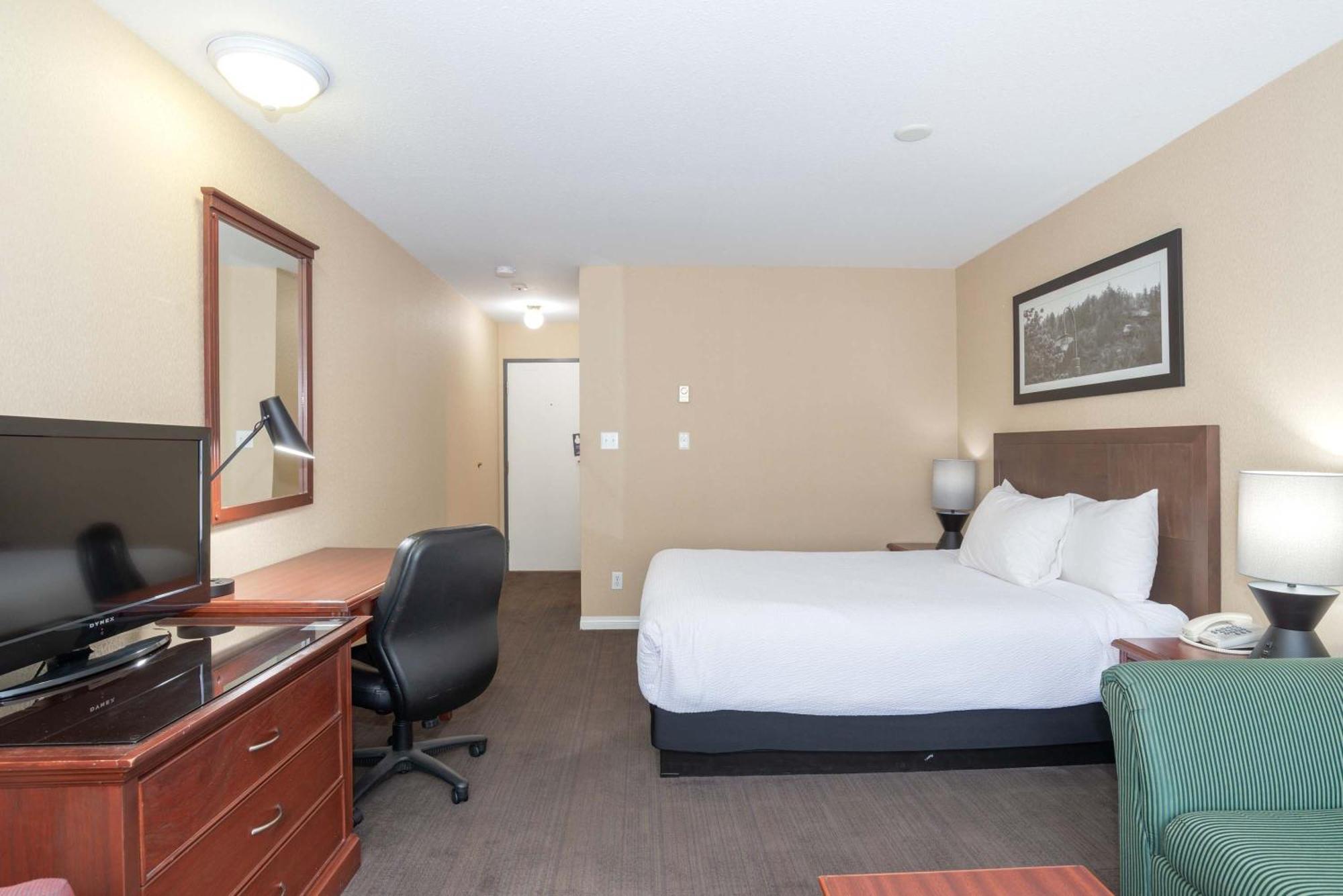 Sandman Hotel Castlegar Exterior foto
